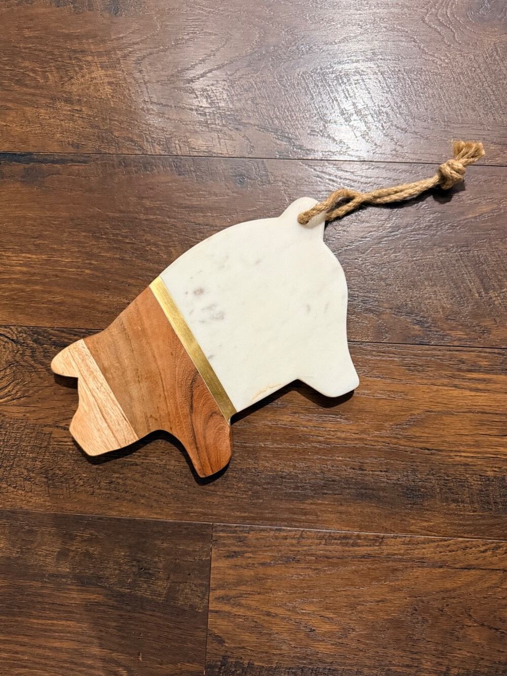 Thirstystone NM 301 Pig Serving Board White Mareble Acacia Wood Gold 11.75"